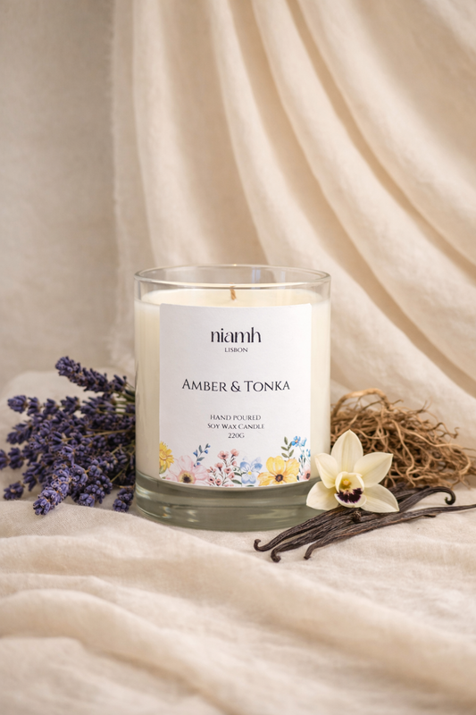 Amber and Tonka Soy Candle | 220g
