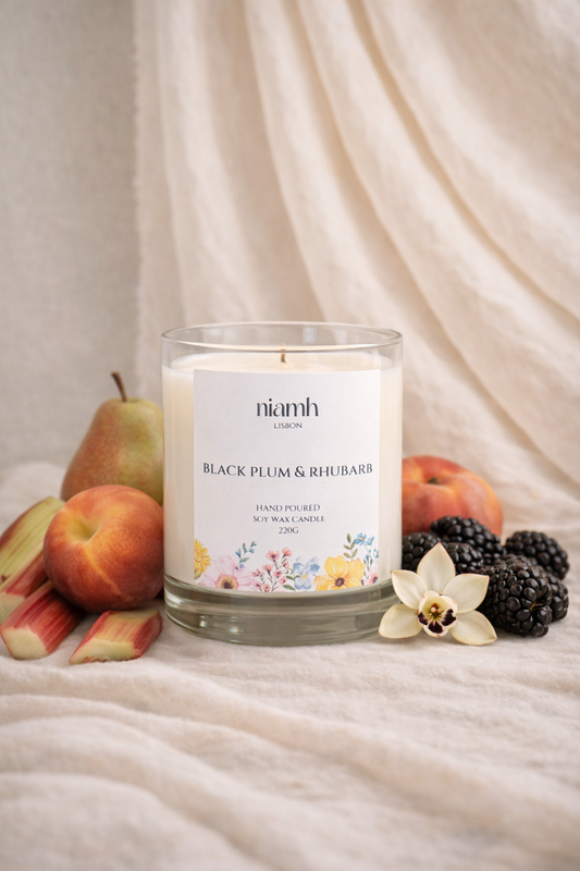 Black Plum and Rhubarb Soy Candle | 220g
